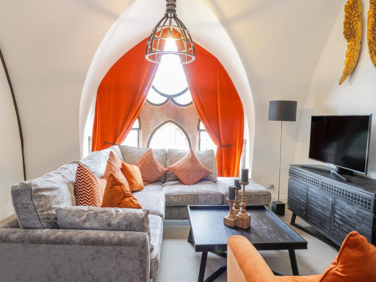 Penthouse St Mary'S Church Мофат Екстериор снимка