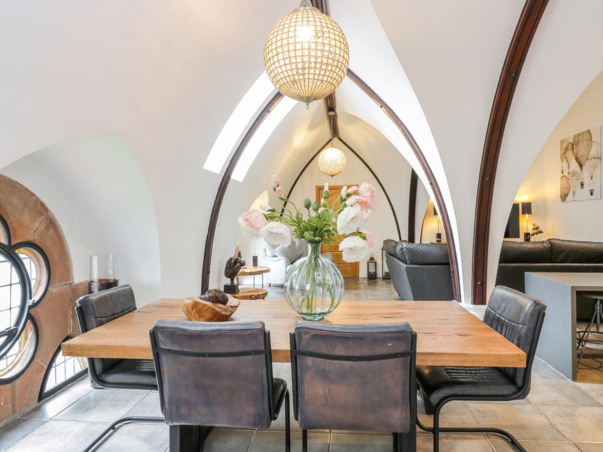 Penthouse St Mary'S Church Мофат Екстериор снимка