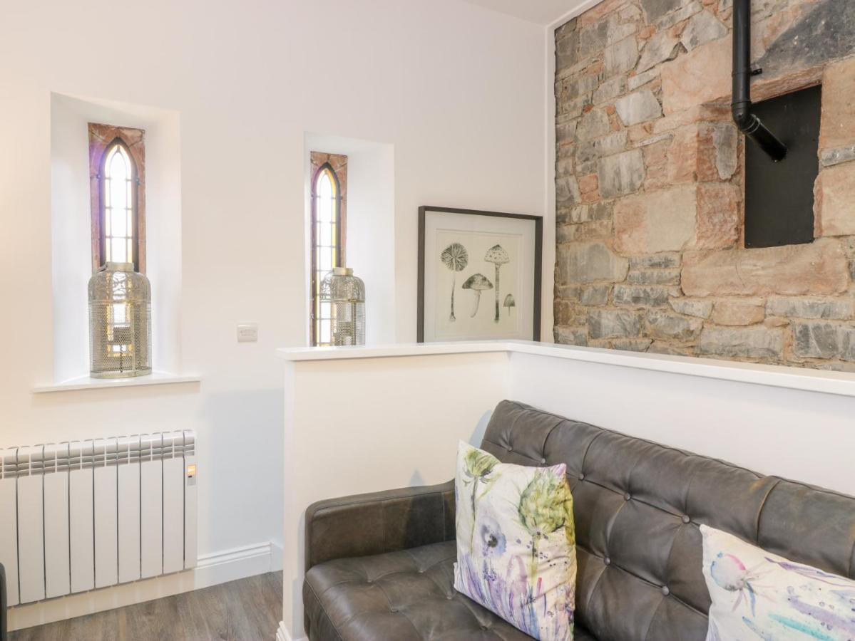 Penthouse St Mary'S Church Мофат Екстериор снимка